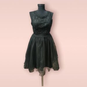 Rochie neagră, scurta din dantela, mărimea 38 (M)