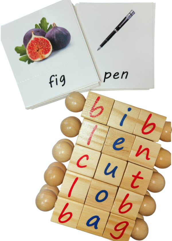 Set 5 cuburi rotative Alfabet din Lemn cu Ilustrații în Limba Englezǎ