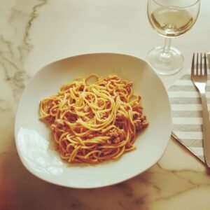Read more about the article Rețetă clasică de Paste Bolognese (sos Ragu alla bolognese)