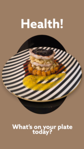 Read more about the article Medalion de porc cu mere caramelizate, piure fin de cartof dulce și dulceață de afine