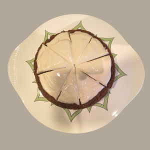 Read more about the article 🥕 Tort de morcovi cu făină de migdale și zahăr de cocos(aprox. 8 porții)