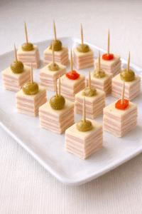 Read more about the article 🧀 Doboș aperitiv – reinterpretare sărată