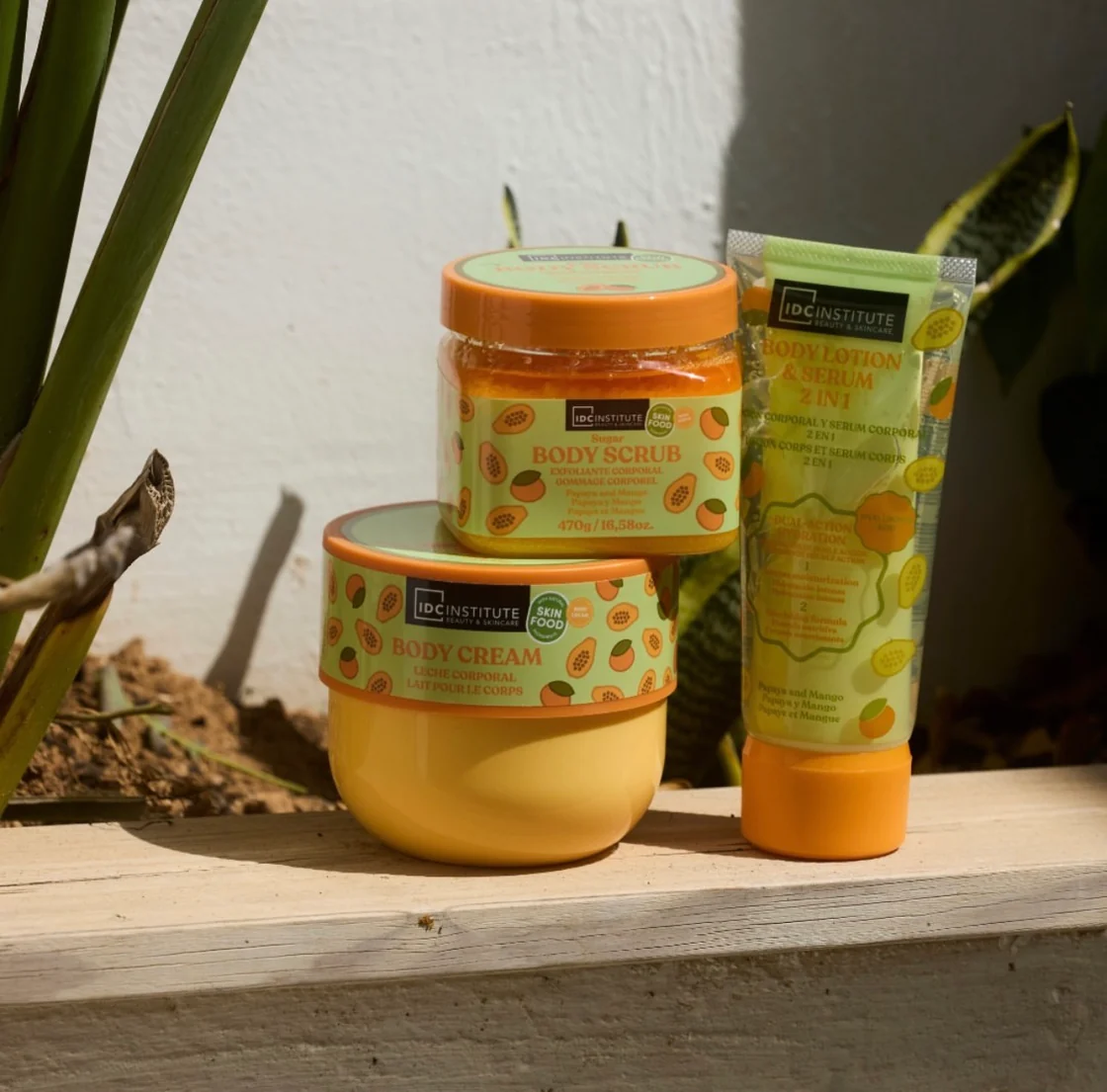 Scrub Exfoliant Pe Baza De Zahar Cu Papaya & Mango, IDC Institute, 470g - imagine 3